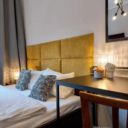 Poranna Rosa Bed and breakfast