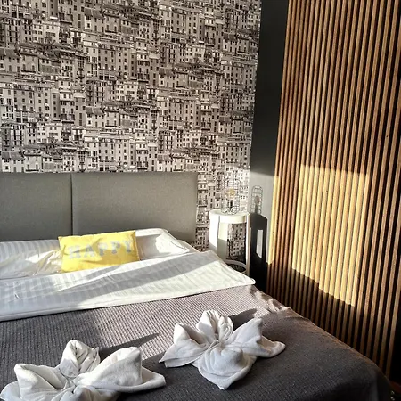 Bed and breakfast Poranna Rosa 3*